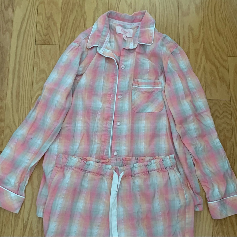 Cute Victoria’s Secret Pajama Set
